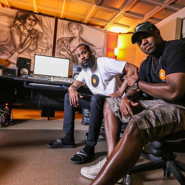 The homies C-Nice & Rosevelt Grindmode lookin’ fresh to def in #ocrecording apparel!